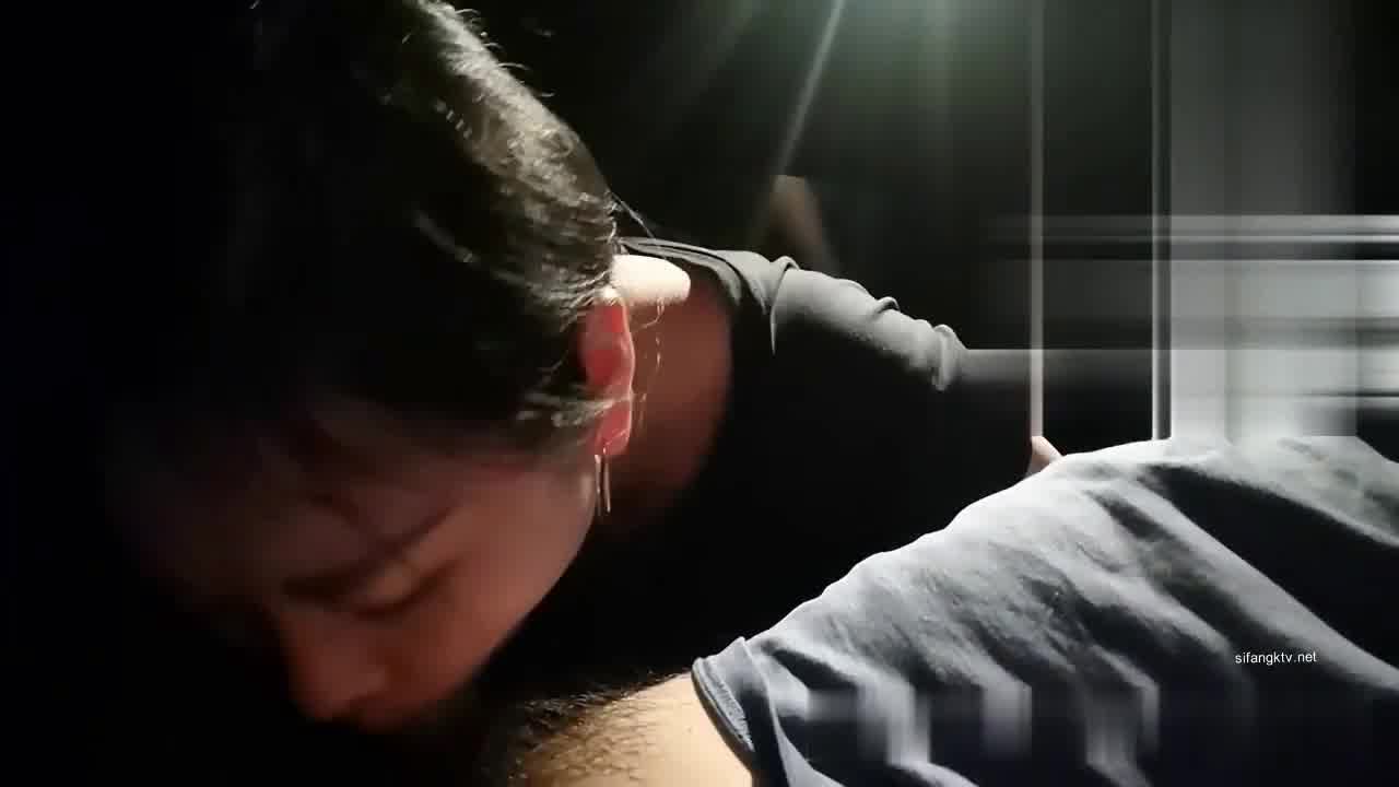  老公在开车我帮他口 的剧照5