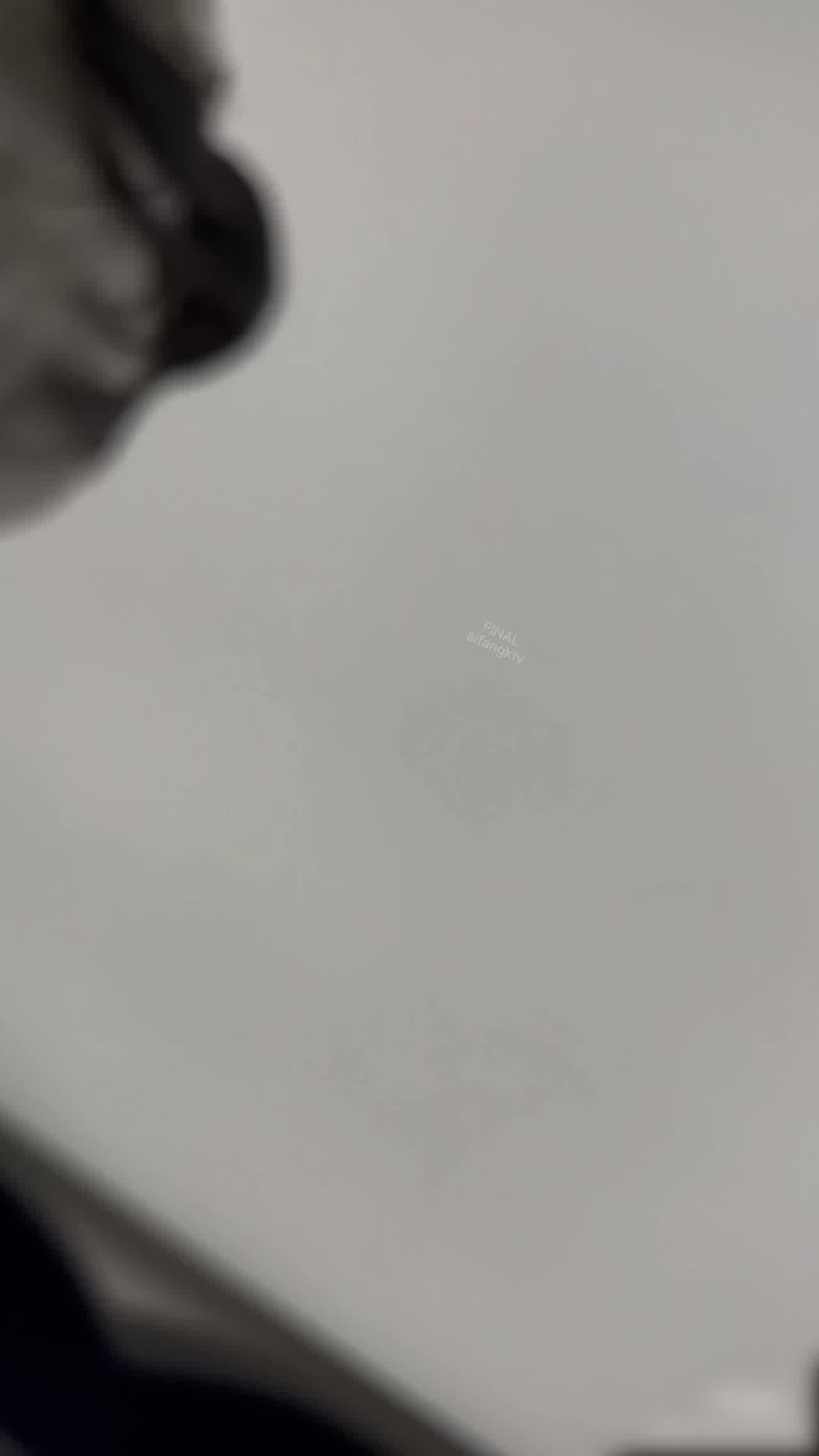  两个小姐姐逛街！吊带袜和大胸眼睛妹！ 的剧照10