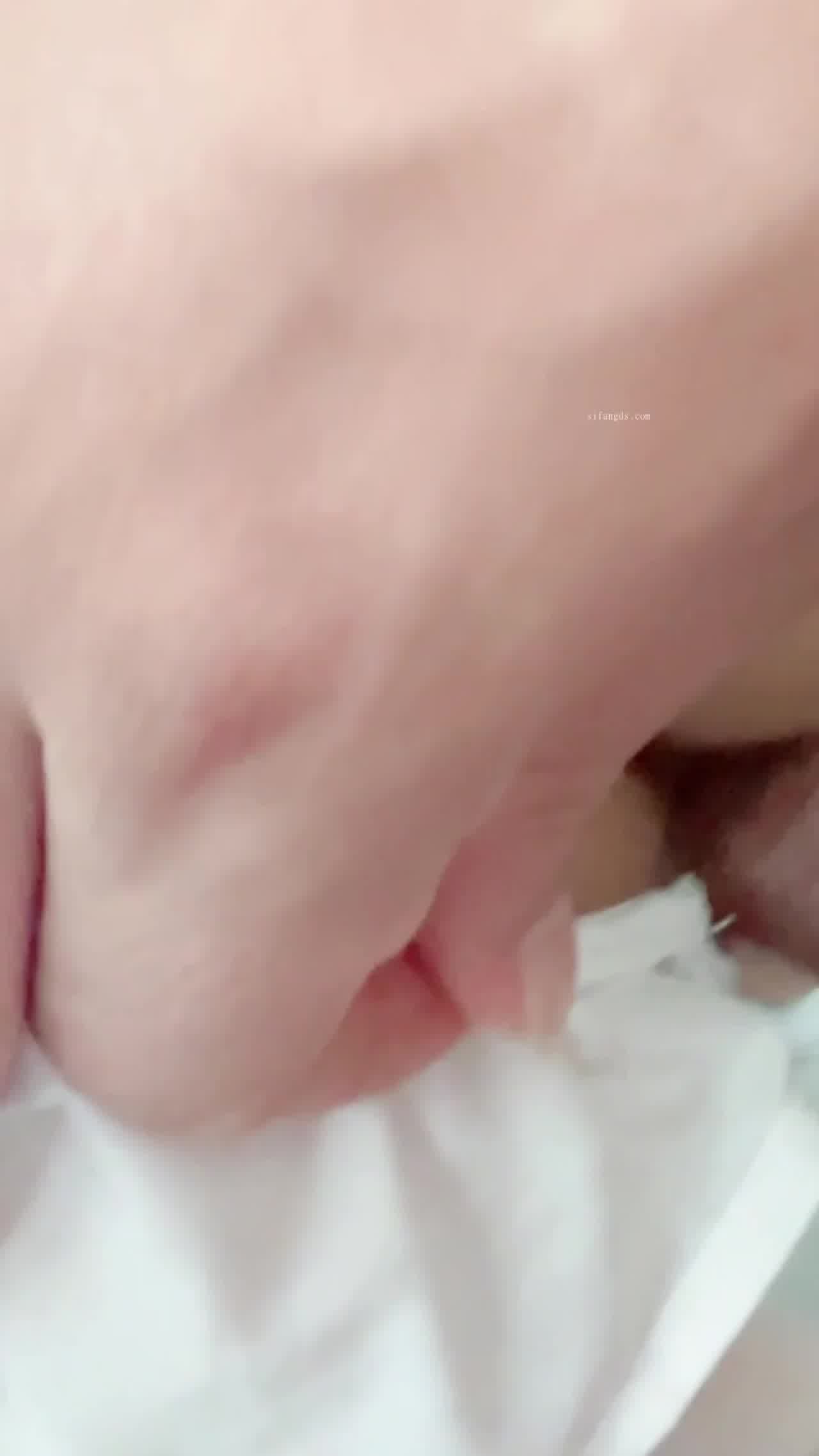  白纱淫叫美人，下体光滑好入洞 的剧照10